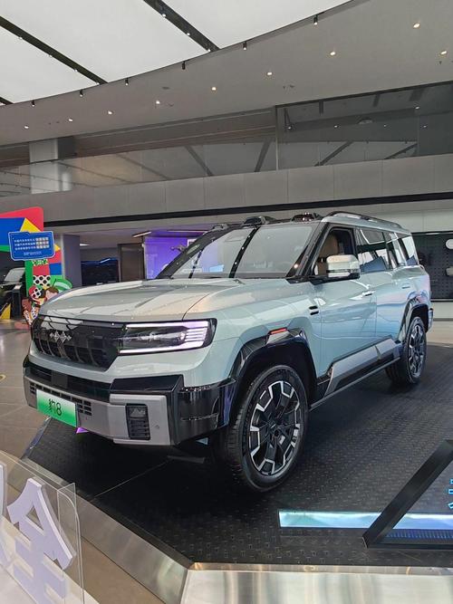 重庆49比亚迪方程豹硬派越野的爆款，英菲尼迪35周年与你共成长